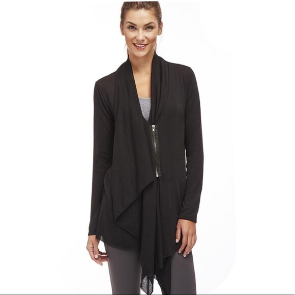 Fabletics Andrea black shrug - Picture 1 of 10